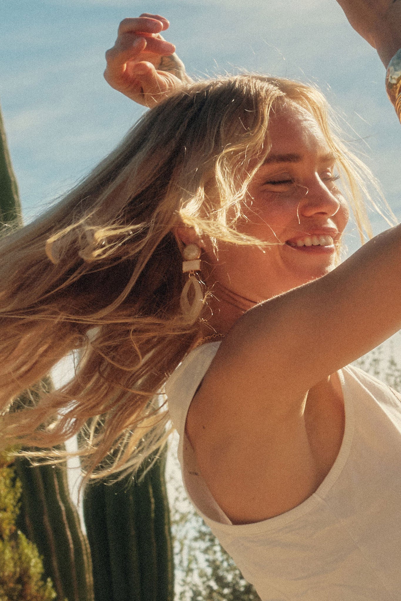 Calabasas Marble Resin Geometric Dangle Earrings - ShopPromesa