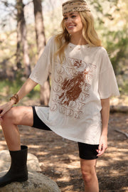 Howdy Rodeo Distressed Oversize Graphic Tee - ShopPromesa
