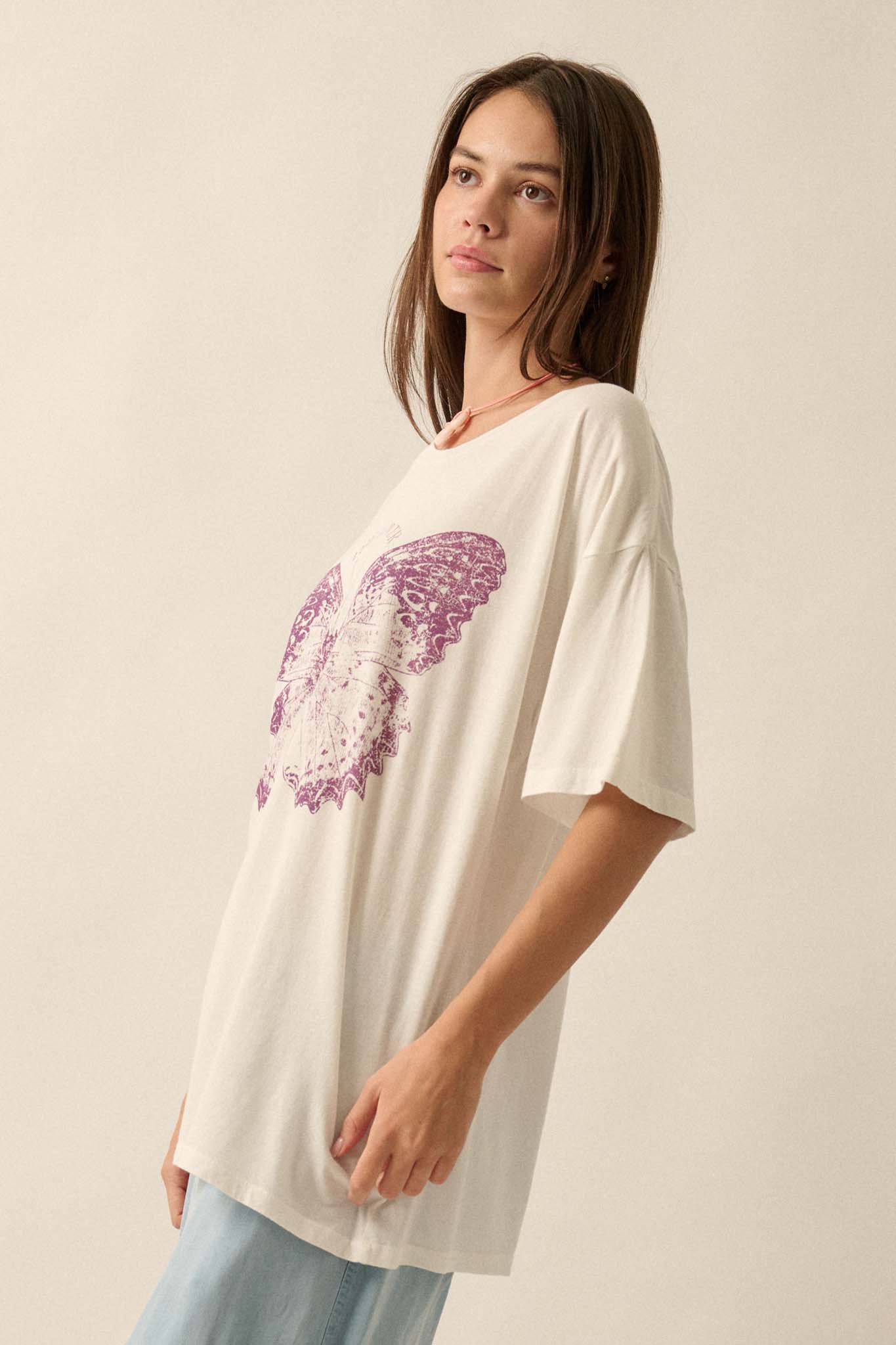 Lover Butterfly Oversize Graphic Tee - ShopPromesa