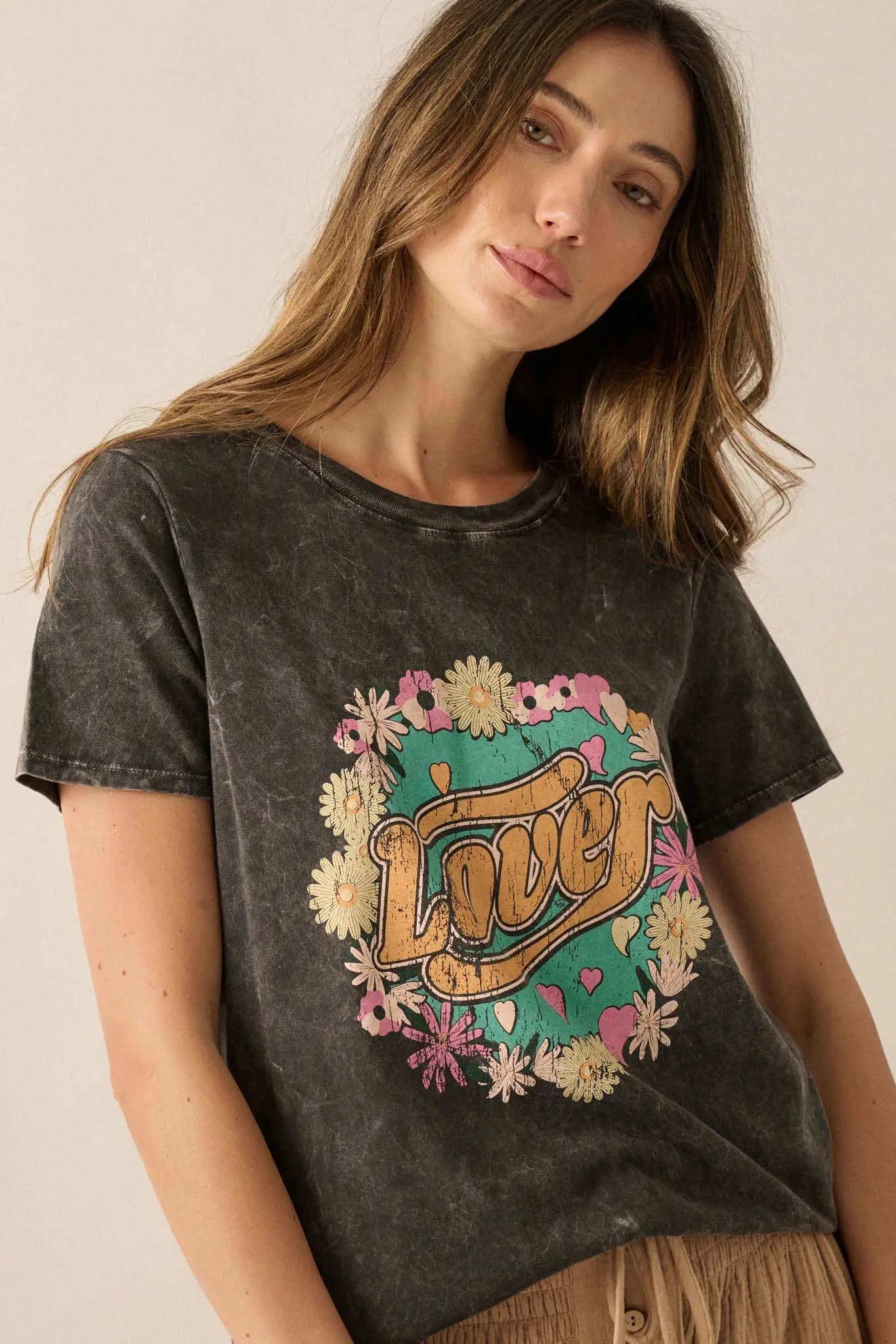 Lover Vintage-Wash Floral Graphic Tee - ShopPromesa