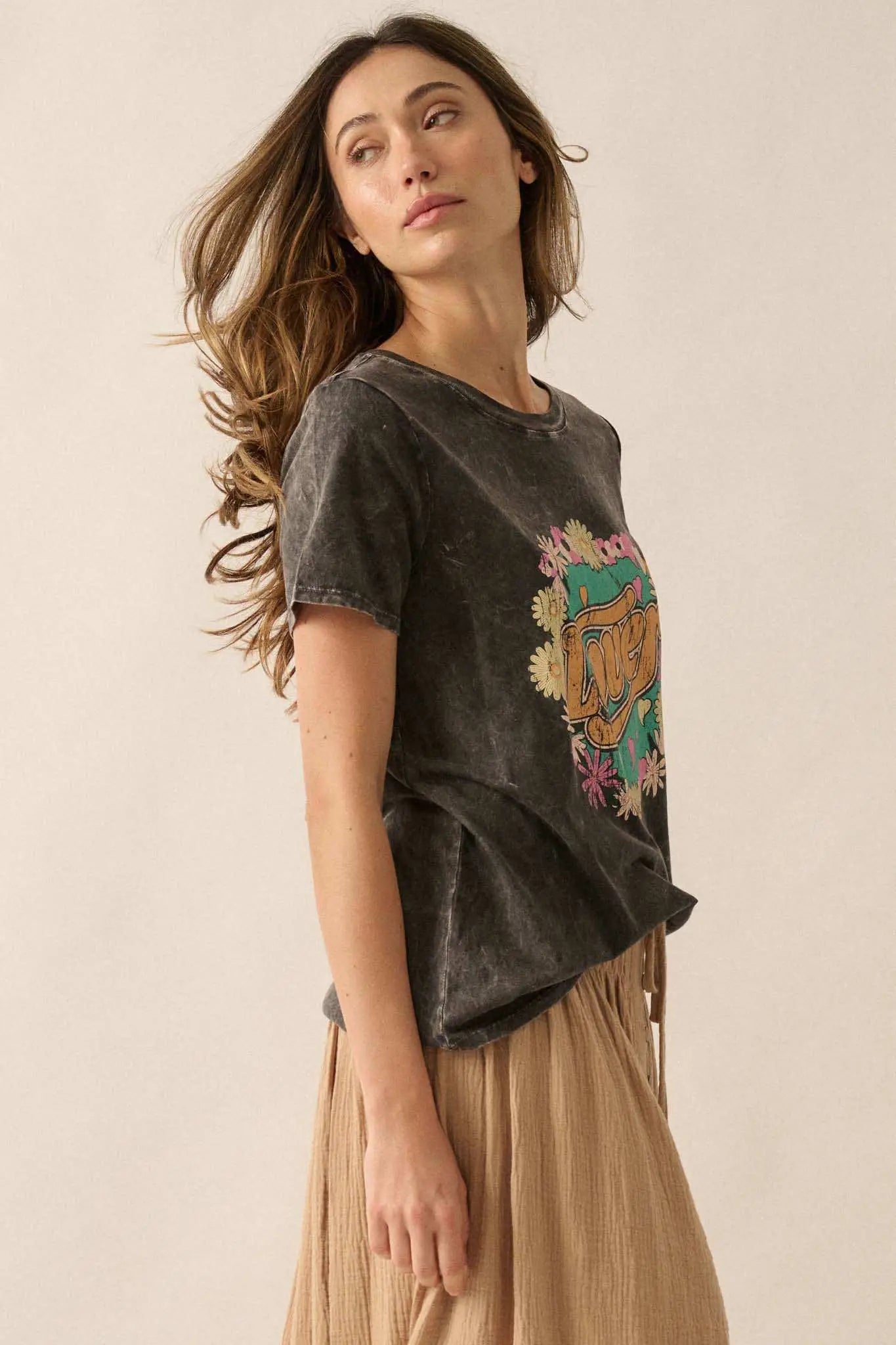 Lover Vintage-Wash Floral Graphic Tee - ShopPromesa