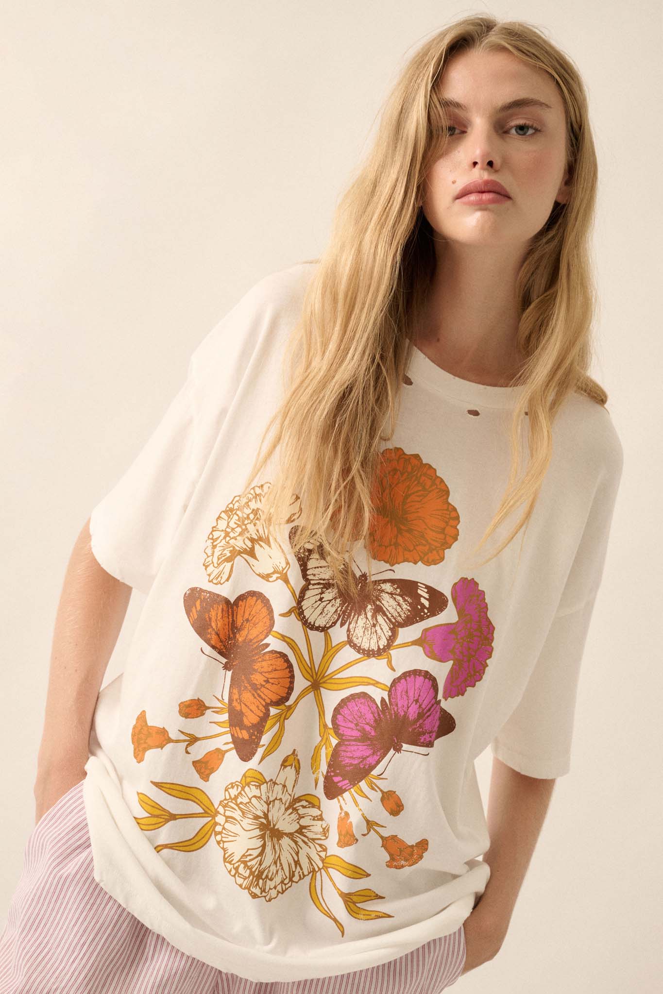 Butterfly Fantasy Distressed Oversize Graphic Tee - ShopPromesa