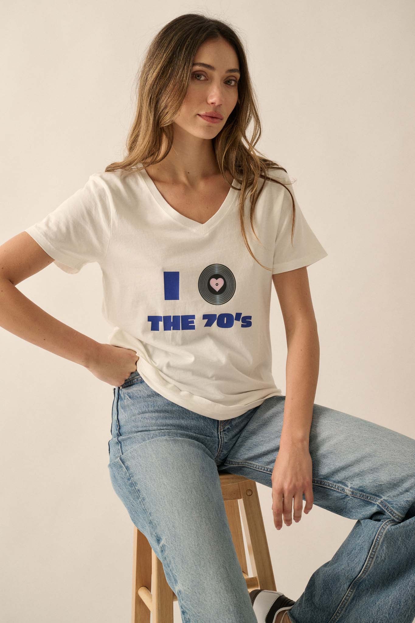 I Love the 70s V-Neck Music Graphic Tee - ShopPromesa