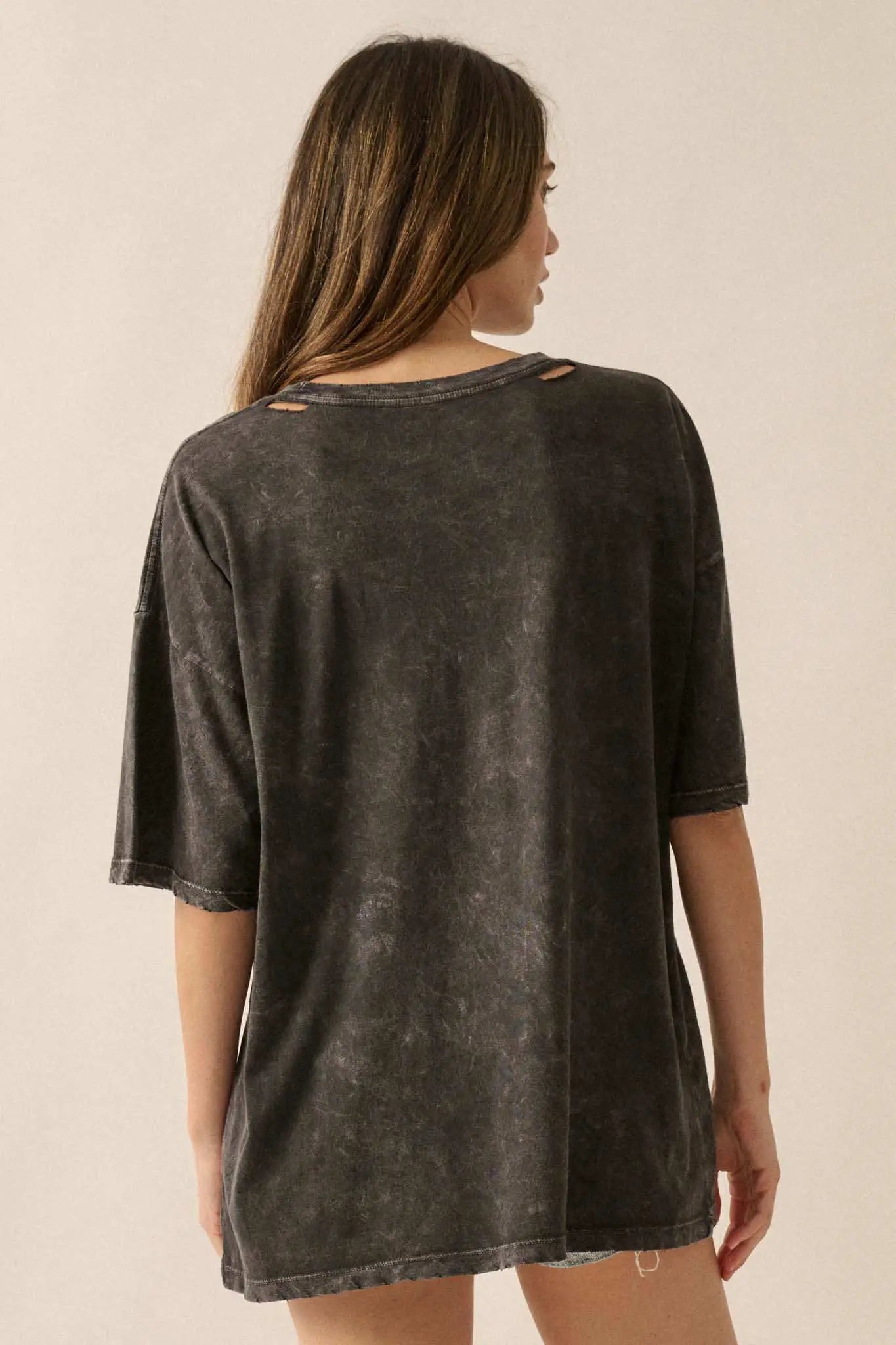 Peace Out Floral Peace Sign Distressed Graphic Tee - ShopPromesa