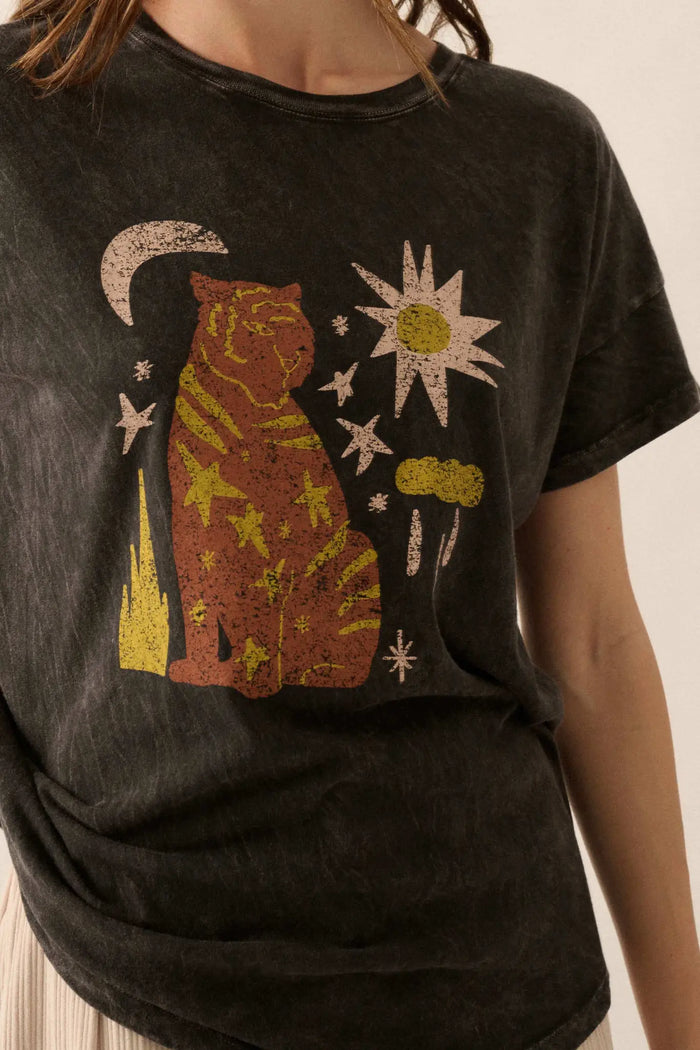Timeless Tiger Vintage-Wash Graphic Tee - ShopPromesa