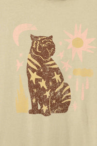 Timeless Tiger Vintage-Wash Graphic Tee - ShopPromesa