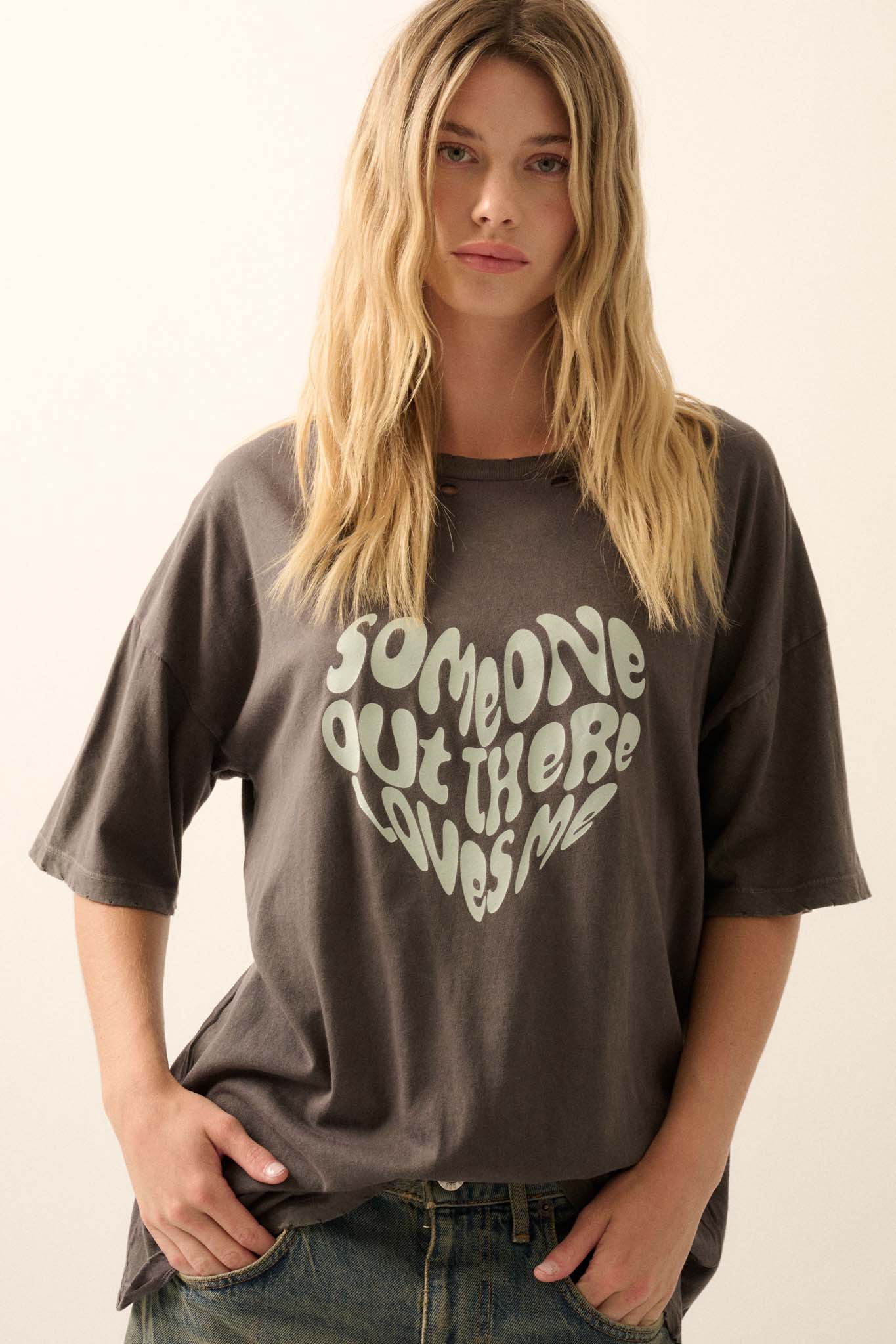 Someone Out There Loves Me Distressed Graphic Tee - ShopPromesa