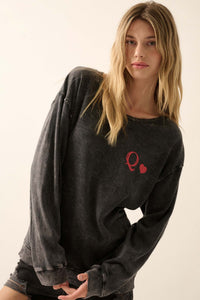 Queen of Hearts Back-Print Graphic Sweatshirt - ShopPromesa