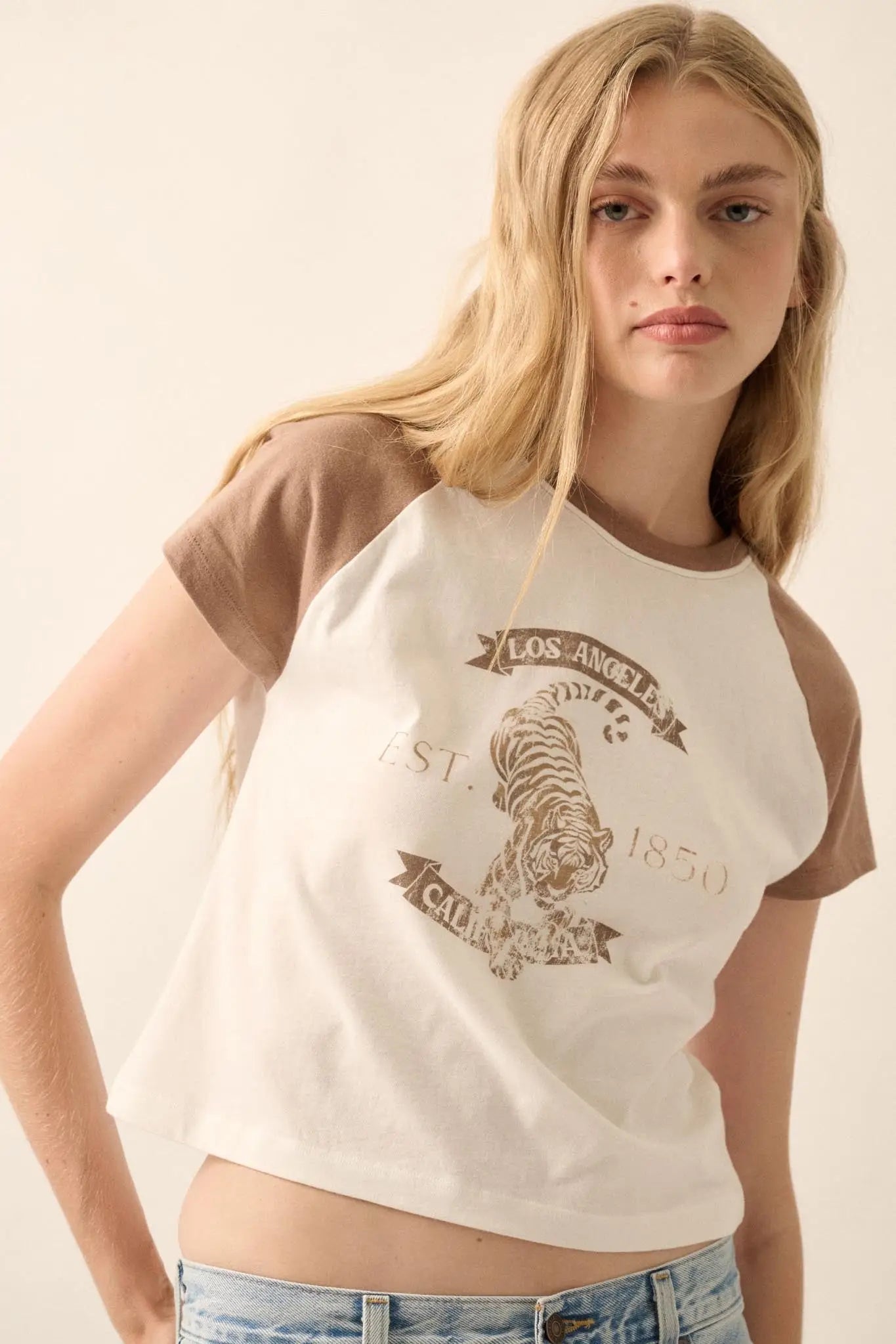 Los Angeles Tiger Cropped Raglan Graphic Baby Tee - ShopPromesa