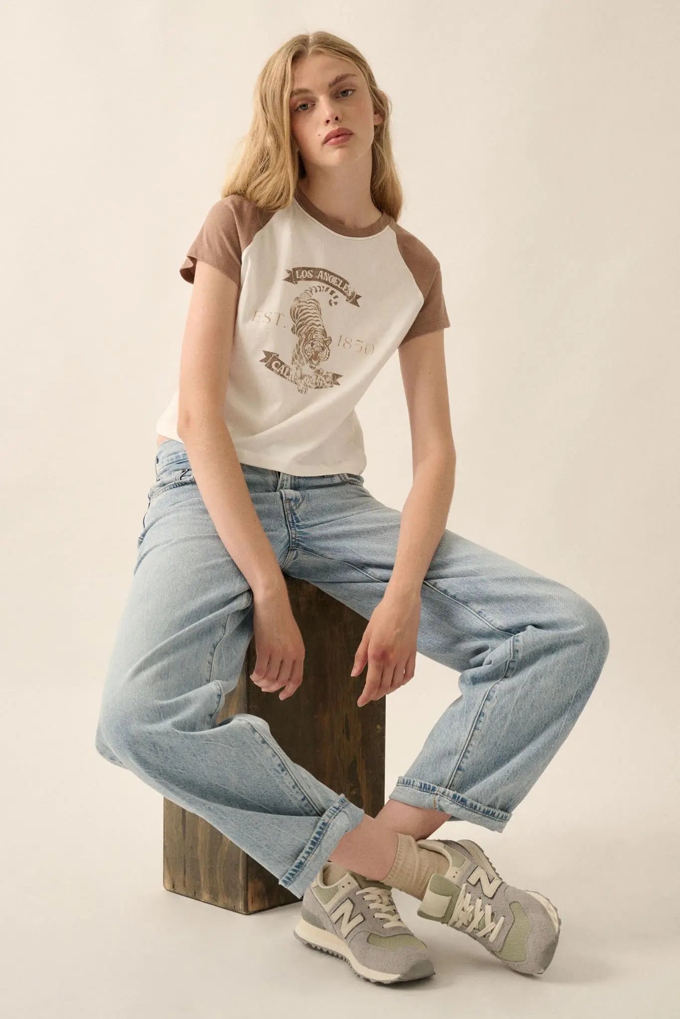 Los Angeles Tiger Cropped Raglan Graphic Baby Tee - ShopPromesa