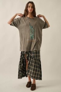 Lady Liberty Vintage-Wash Oversize Graphic Tee - ShopPromesa