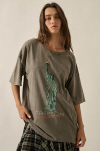 Lady Liberty Vintage-Wash Oversize Graphic Tee - ShopPromesa