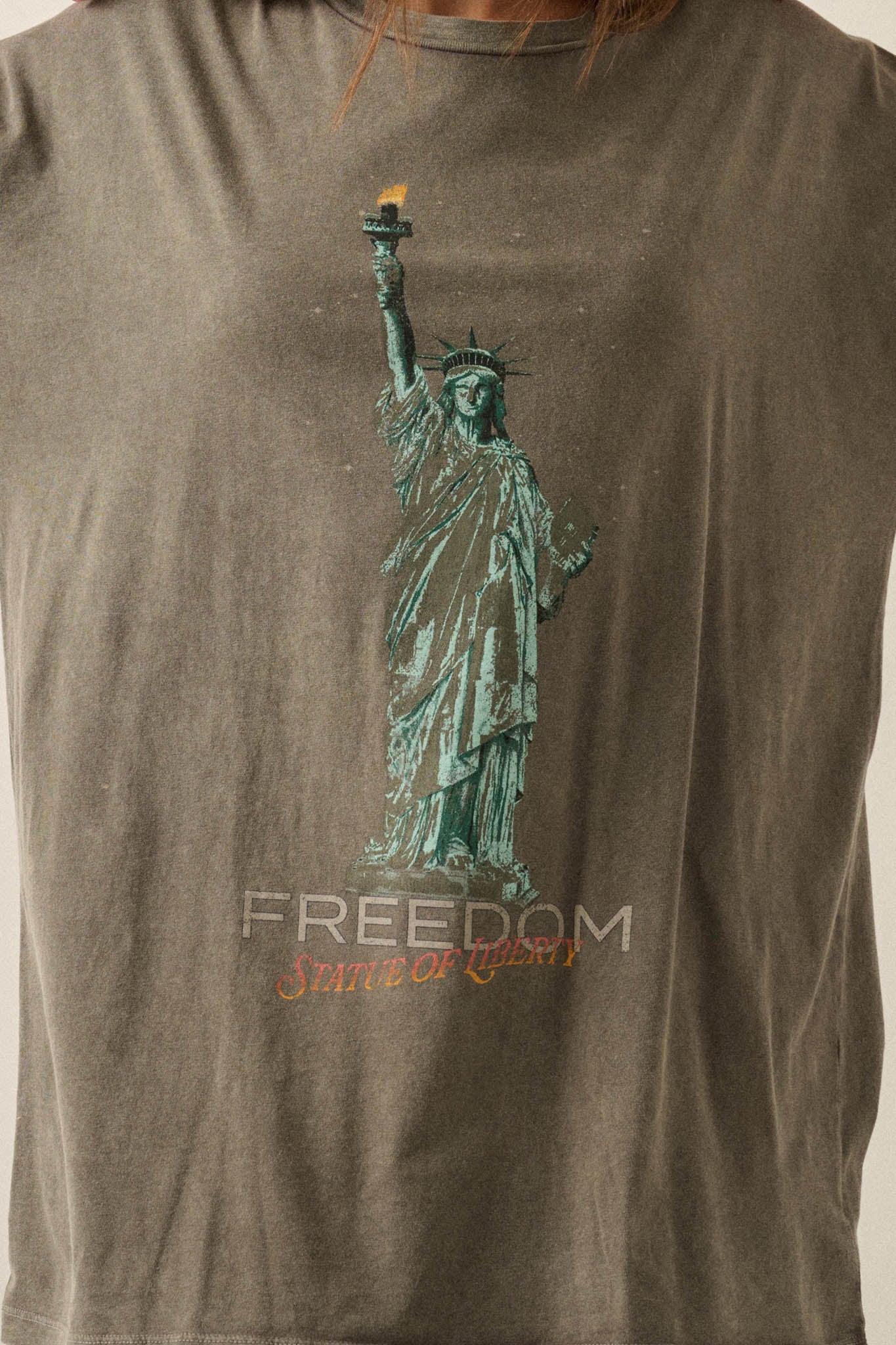 Lady Liberty Vintage-Wash Oversize Graphic Tee - ShopPromesa