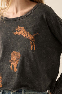 Tiger Trio Cropped Long-Sleeve Graphic Tee - ShopPromesa