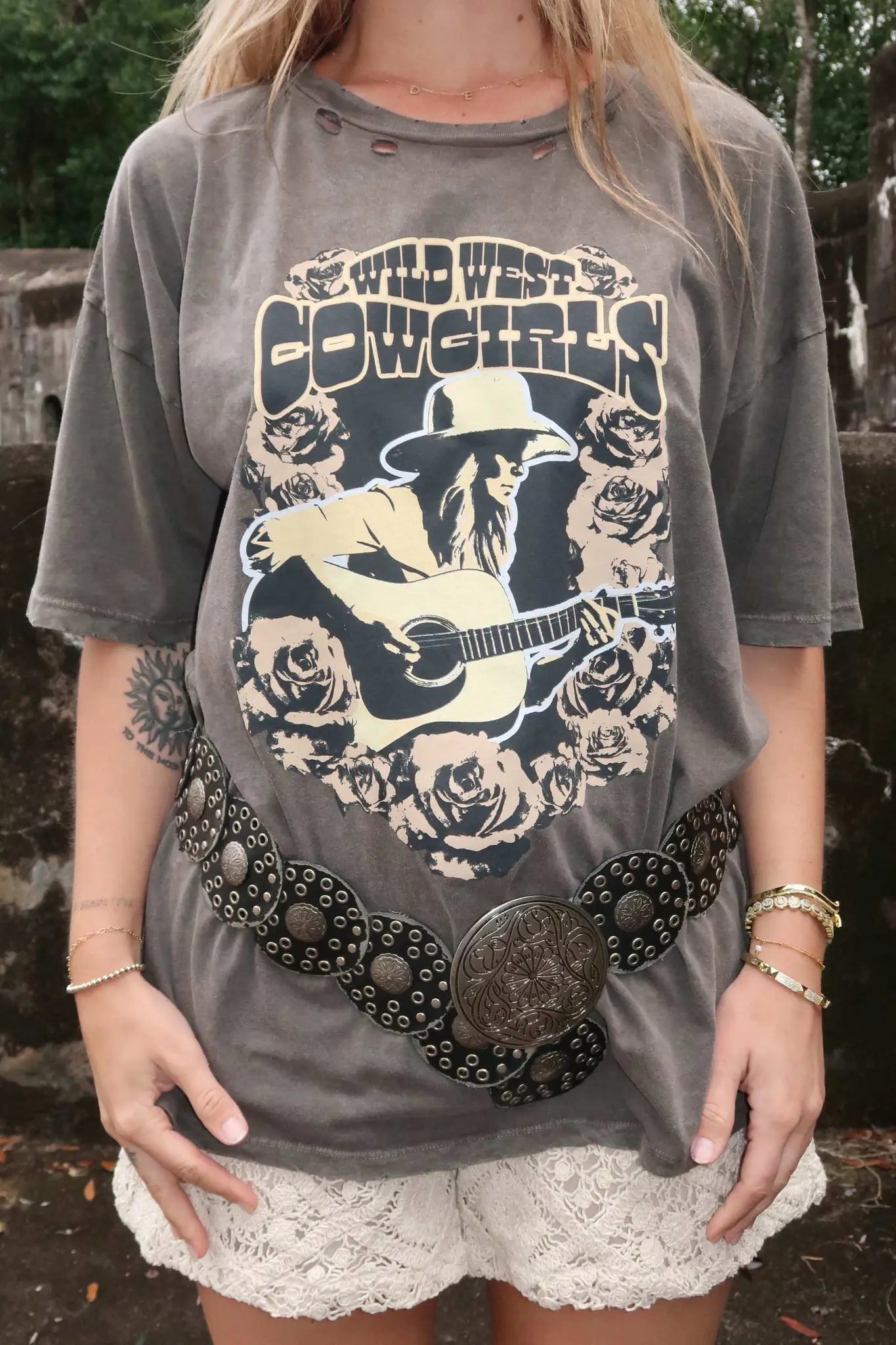 Wild West Cowgirls Distressed Graphic Tee - ShopPromesa