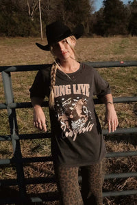 Long Live Cowgirls Distressed Graphic Tee - ShopPromesa
