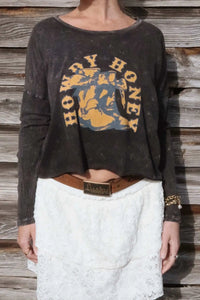 Howdy Honey Cropped Long-Sleeve Graphic Tee - ShopPromesa