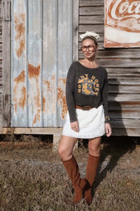 Howdy Honey Cropped Long-Sleeve Graphic Tee - ShopPromesa