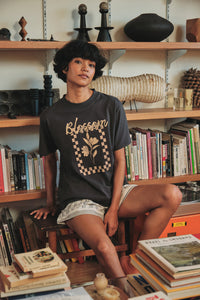 Blossom Vintage-Print Floral Graphic Tee - ShopPromesa