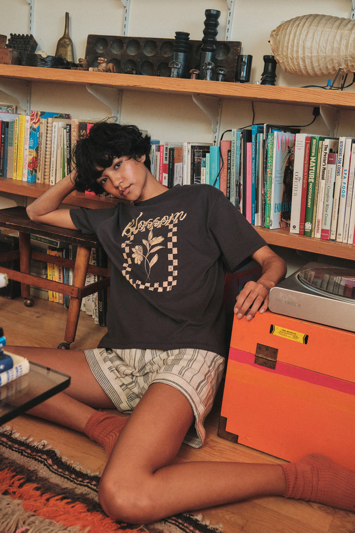 Blossom Vintage-Print Floral Graphic Tee - ShopPromesa