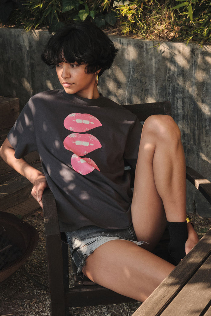 Lip Bite Vintage-Print Garment-Dyed Graphic Tee - ShopPromesa