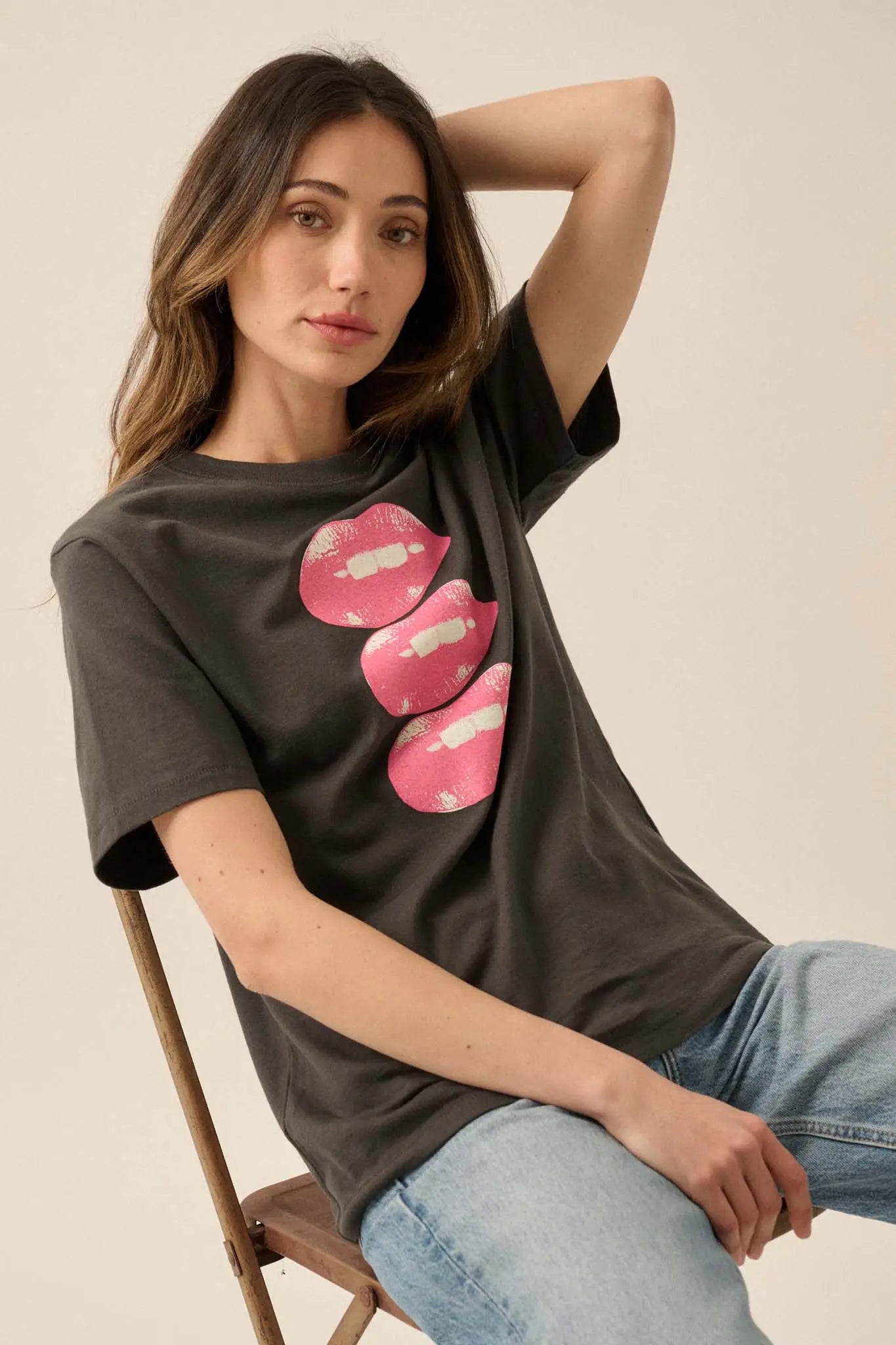 Lip Bite Vintage-Print Garment-Dyed Graphic Tee - ShopPromesa