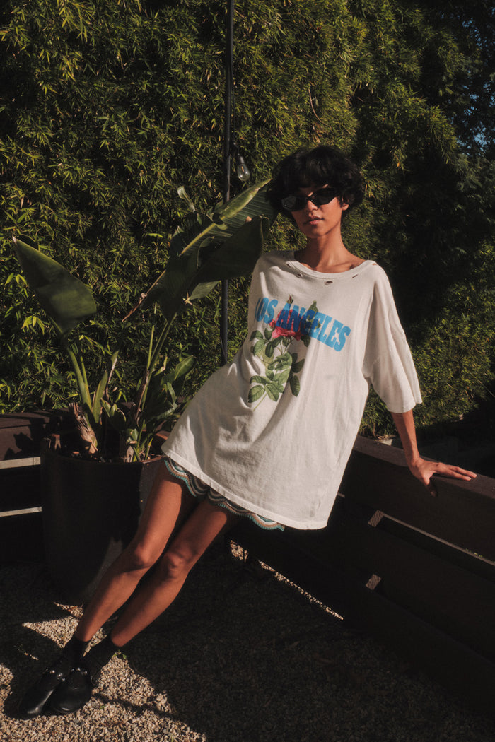 Los Angeles Rose Distressed Oversize Graphic Tee - ShopPromesa