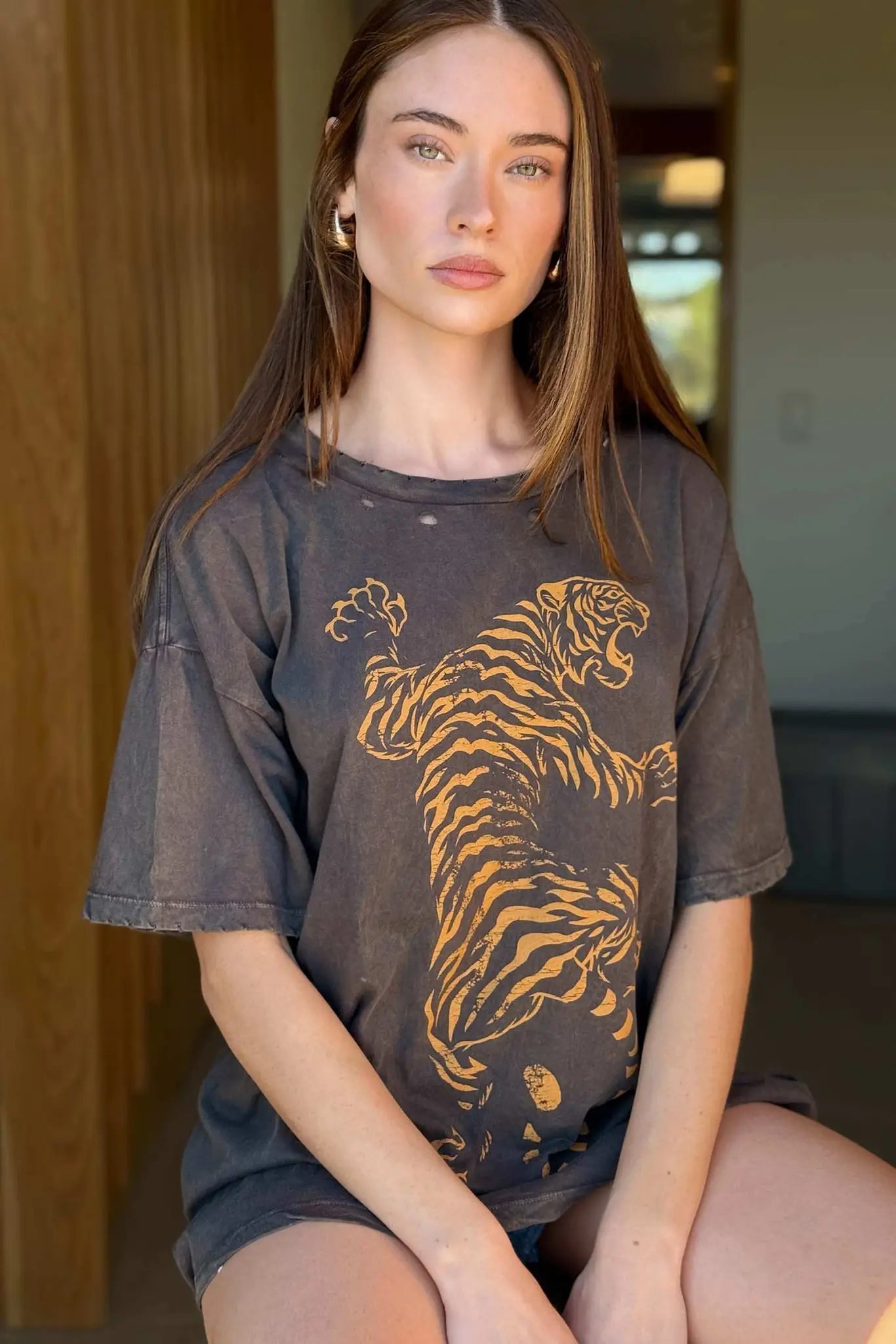 Wild Tiger Distressed Oversize Graphic Tee - ShopPromesa