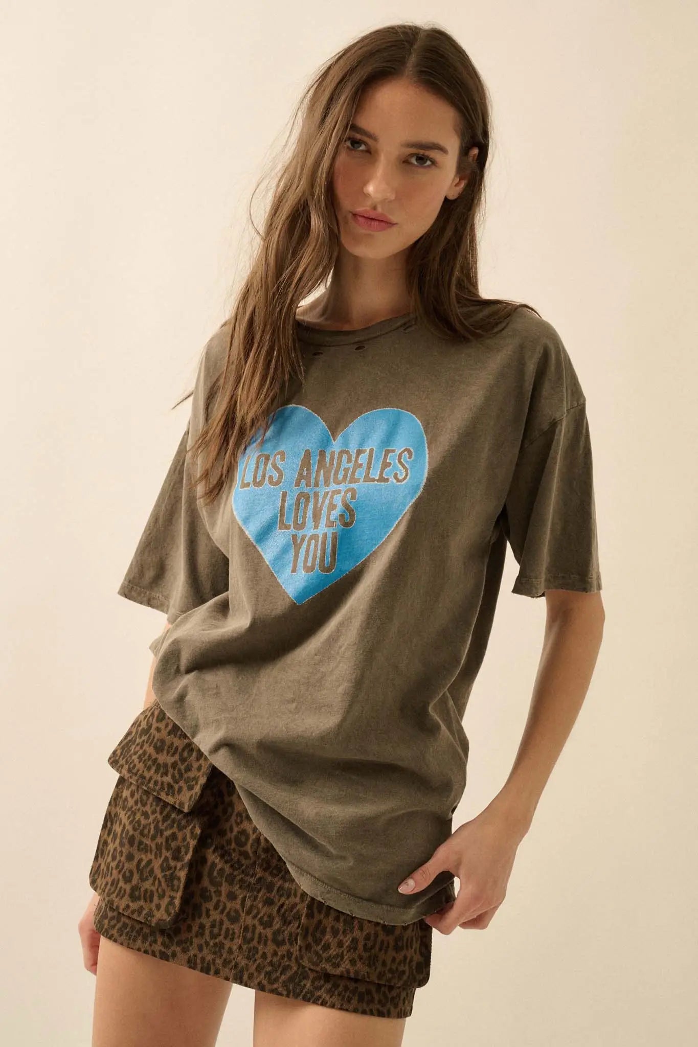 LA Loves You Distressed Oversize Graphic Tee - ShopPromesa