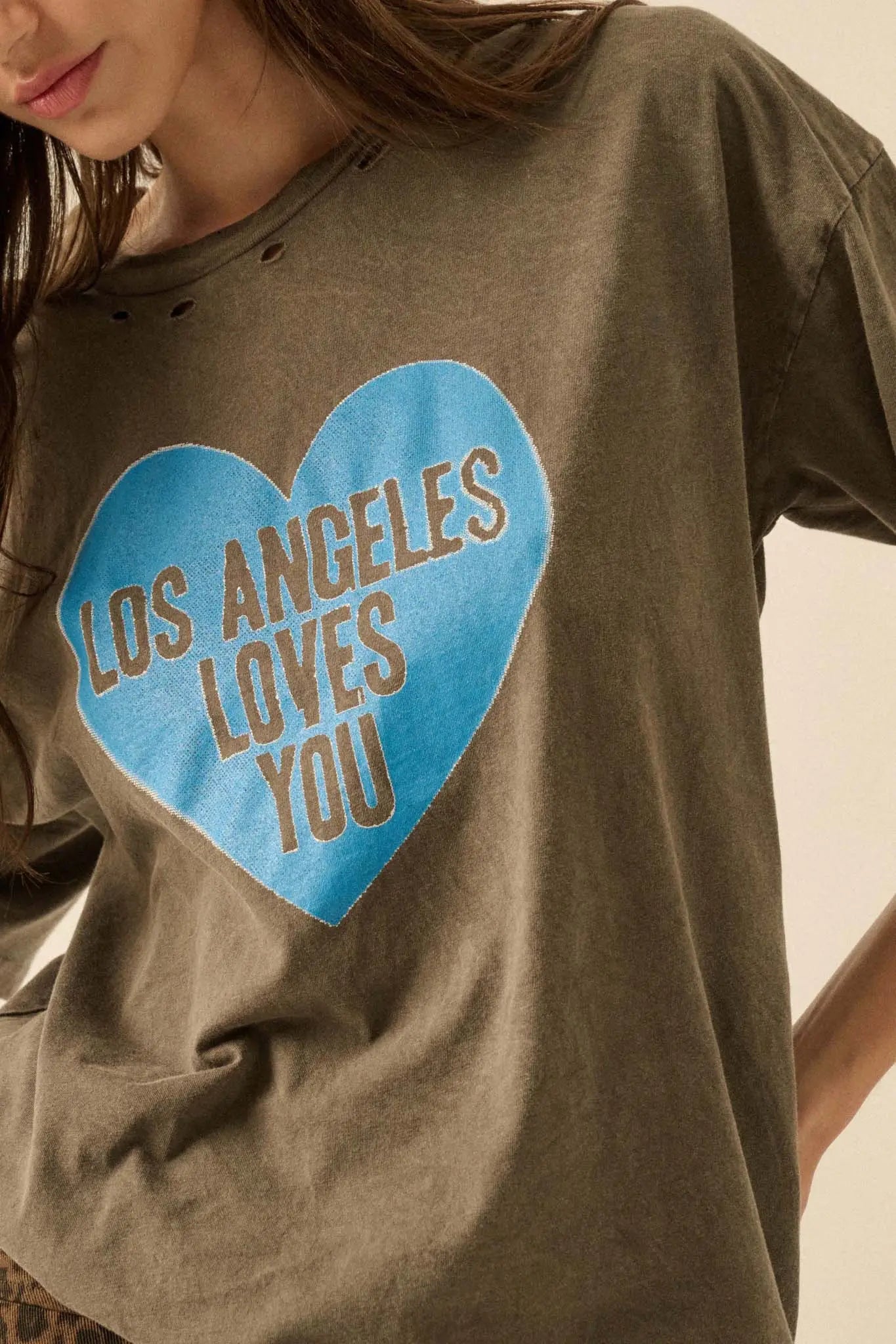 LA Loves You Distressed Oversize Graphic Tee - ShopPromesa