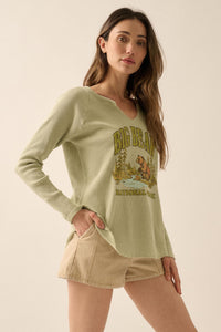 Big Bear Split-Neck Thermal Graphic Top - ShopPromesa