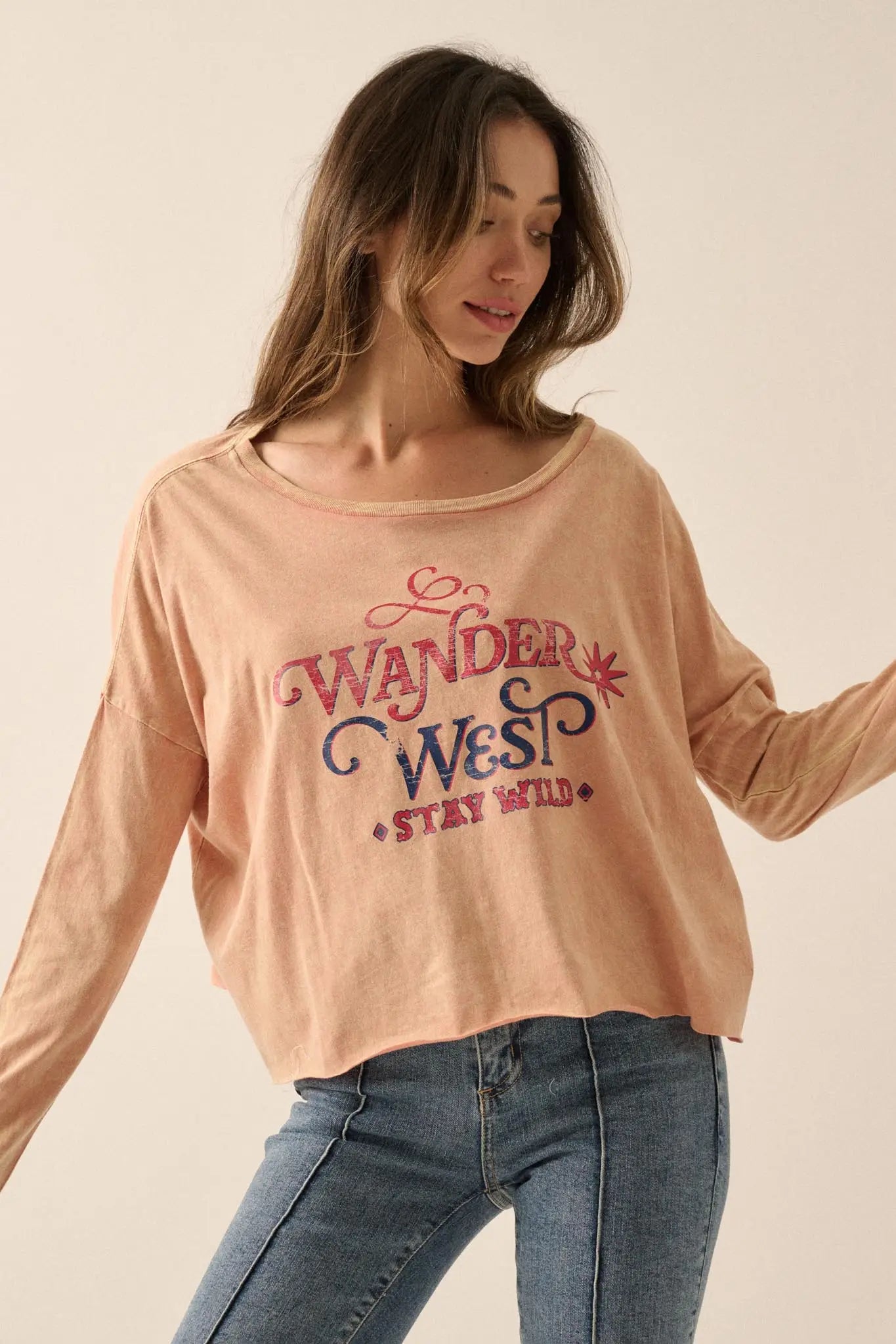 Wander West Cropped Long-Sleeve Graphic Tee - ShopPromesa