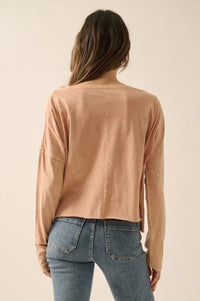 Wander West Cropped Long-Sleeve Graphic Tee - ShopPromesa