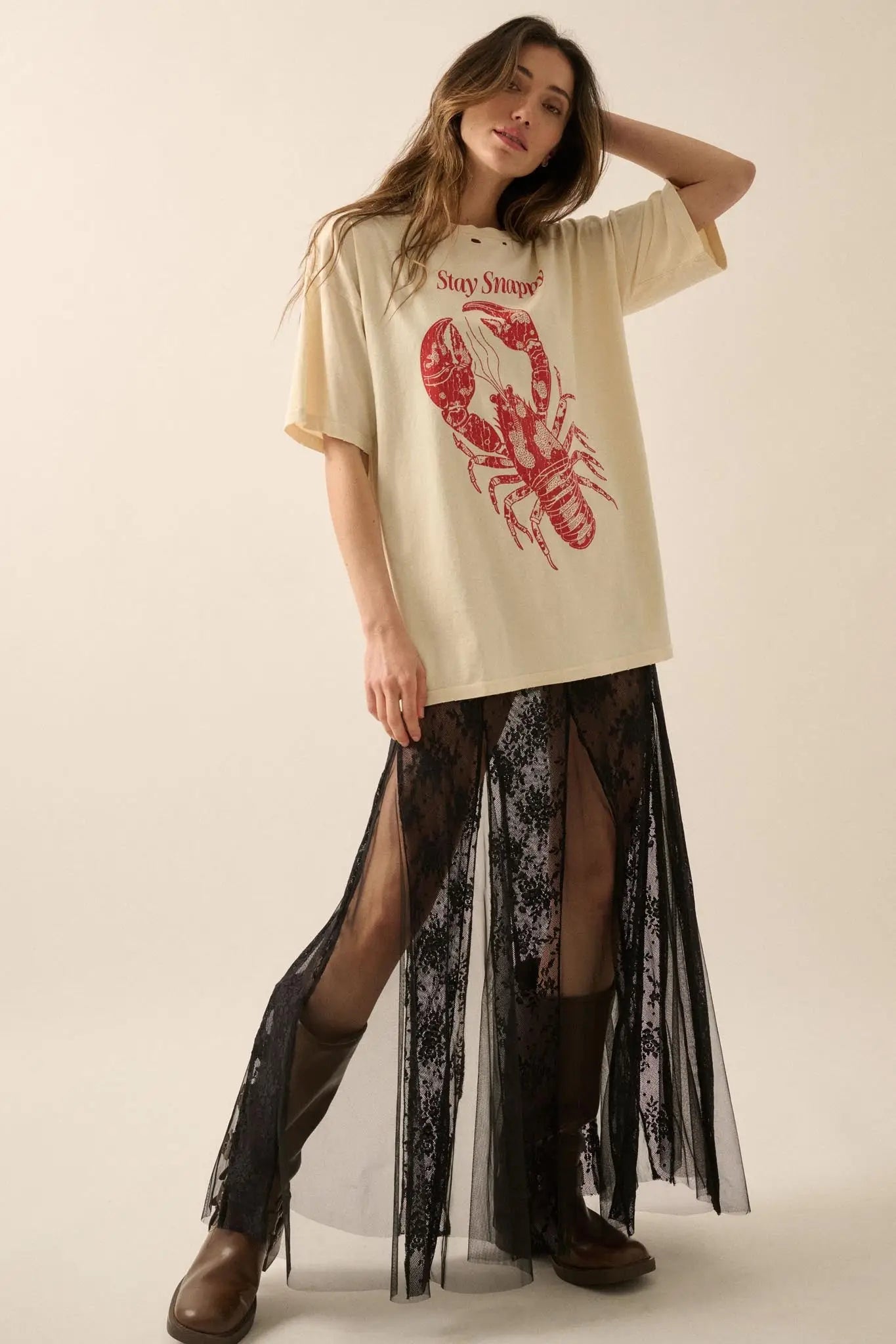 Stay Snappy Distressed Lobster Graphic Tee - ShopPromesa
