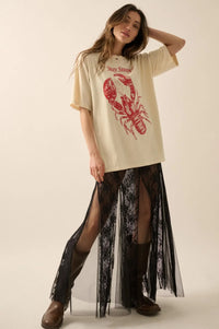 Stay Snappy Distressed Lobster Graphic Tee - ShopPromesa