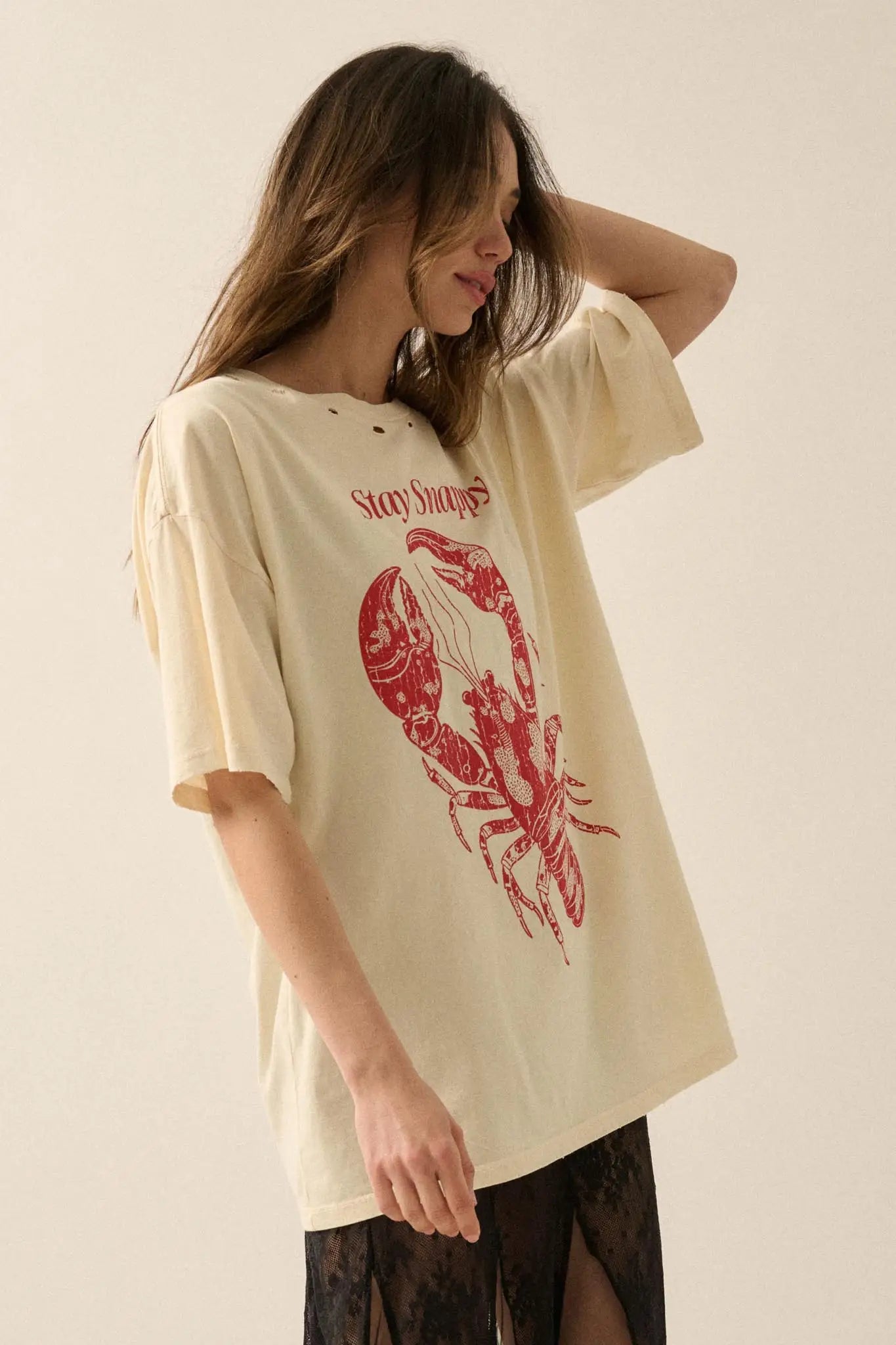 Stay Snappy Distressed Lobster Graphic Tee - ShopPromesa