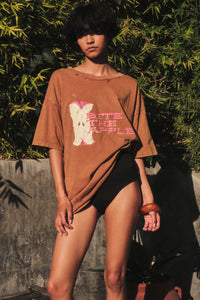 Bite the Apple Distressed Oversize Graphic Tee - ShopPromesa