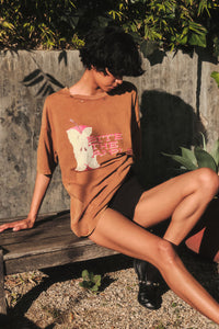 Bite the Apple Distressed Oversize Graphic Tee - ShopPromesa