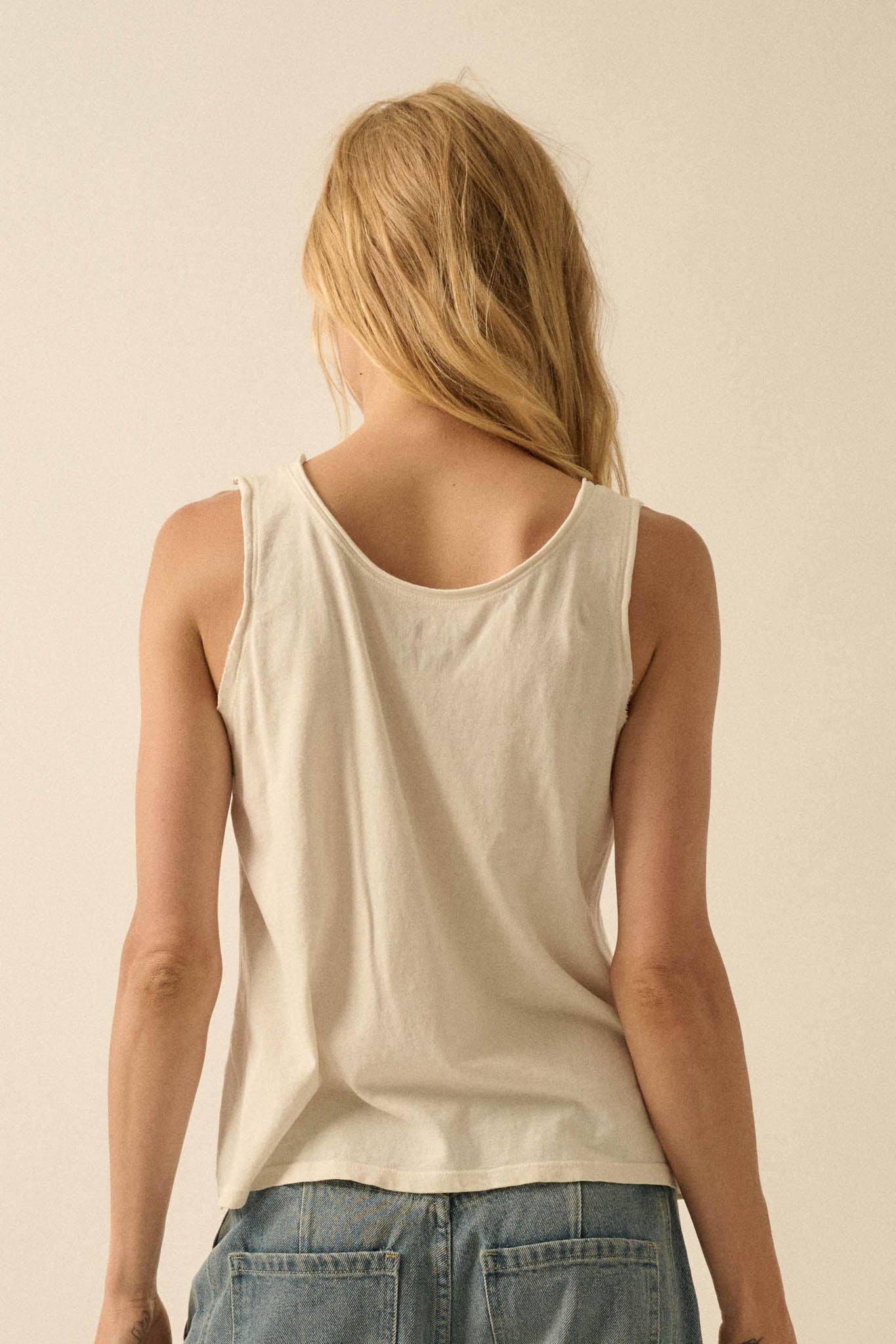 Bowed Beauty Raw-Edge Floral Graphic Tank Top - ShopPromesa
