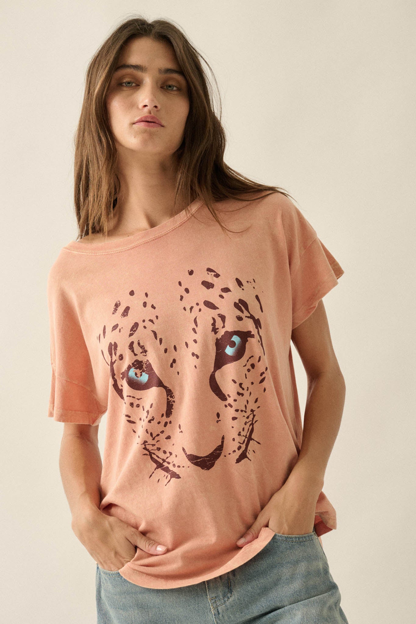 Hungry Eyes Vintage-Wash Cheetah Graphic Tee - ShopPromesa