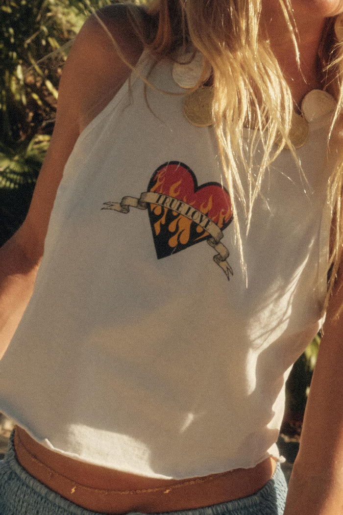 True Love Tattoo Heart Cropped Graphic Tank Top - ShopPromesa