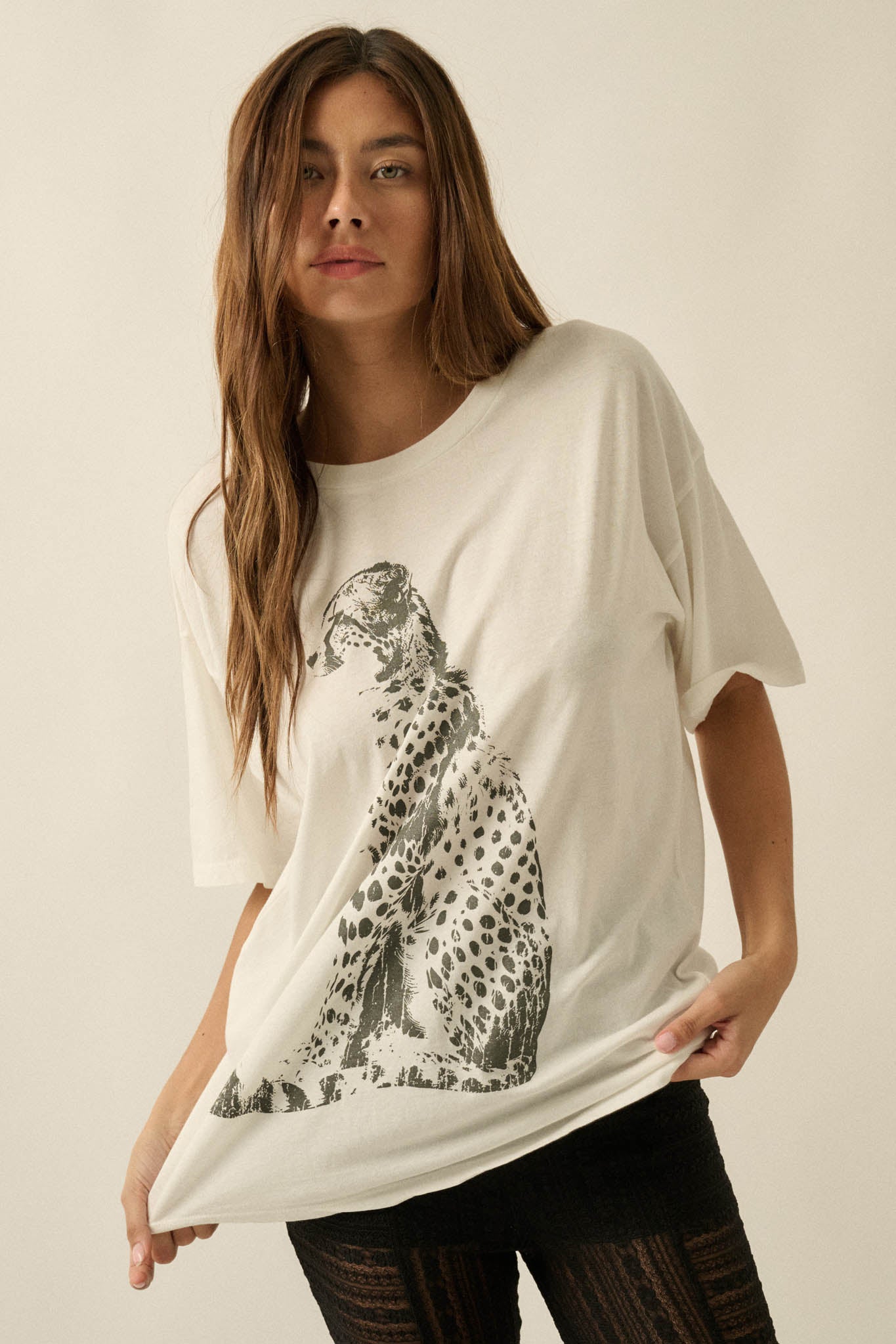 Chill Cheetah Oversize Vintage Graphic Tee - ShopPromesa