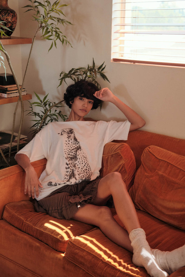 Chill Cheetah Oversize Vintage Graphic Tee - ShopPromesa