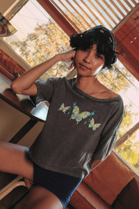 Butterfly Babe Vintage-Wash Cropped Graphic Tee - ShopPromesa