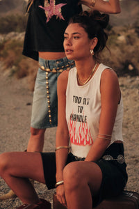 Too Hot to Handle Lettuce-Edge Graphic Tank Top - ShopPromesa