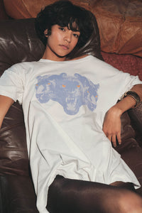 Prowling Panthers Oversize Vintage Graphic Tee - ShopPromesa