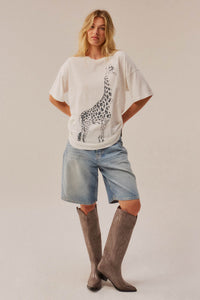 Joyful Giraffe Vintage-Print Oversize Graphic Tee - ShopPromesa