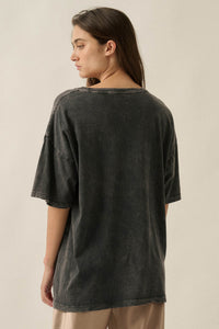 Golden Giraffe Vintage-Wash Oversize Graphic Tee - ShopPromesa