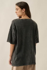 Golden Giraffe Vintage-Wash Oversize Graphic Tee - ShopPromesa