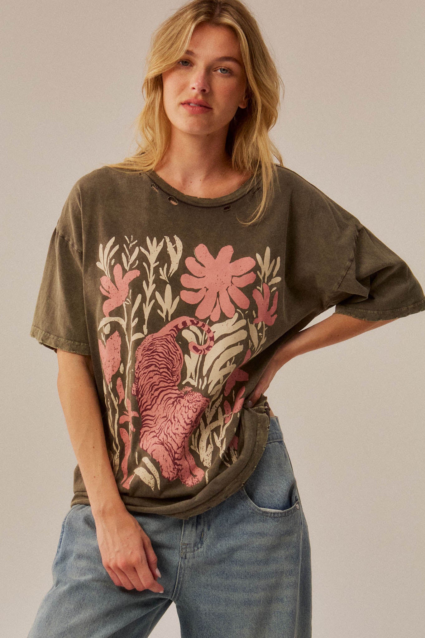 Tiger Garden Distressed Oversize Graphic Tee - ShopPromesa